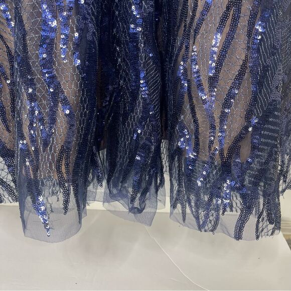 Elegant Navy Lace Evening Gown - Picture 13 of 14